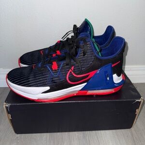 Nike LeBron Witness 6 EP
